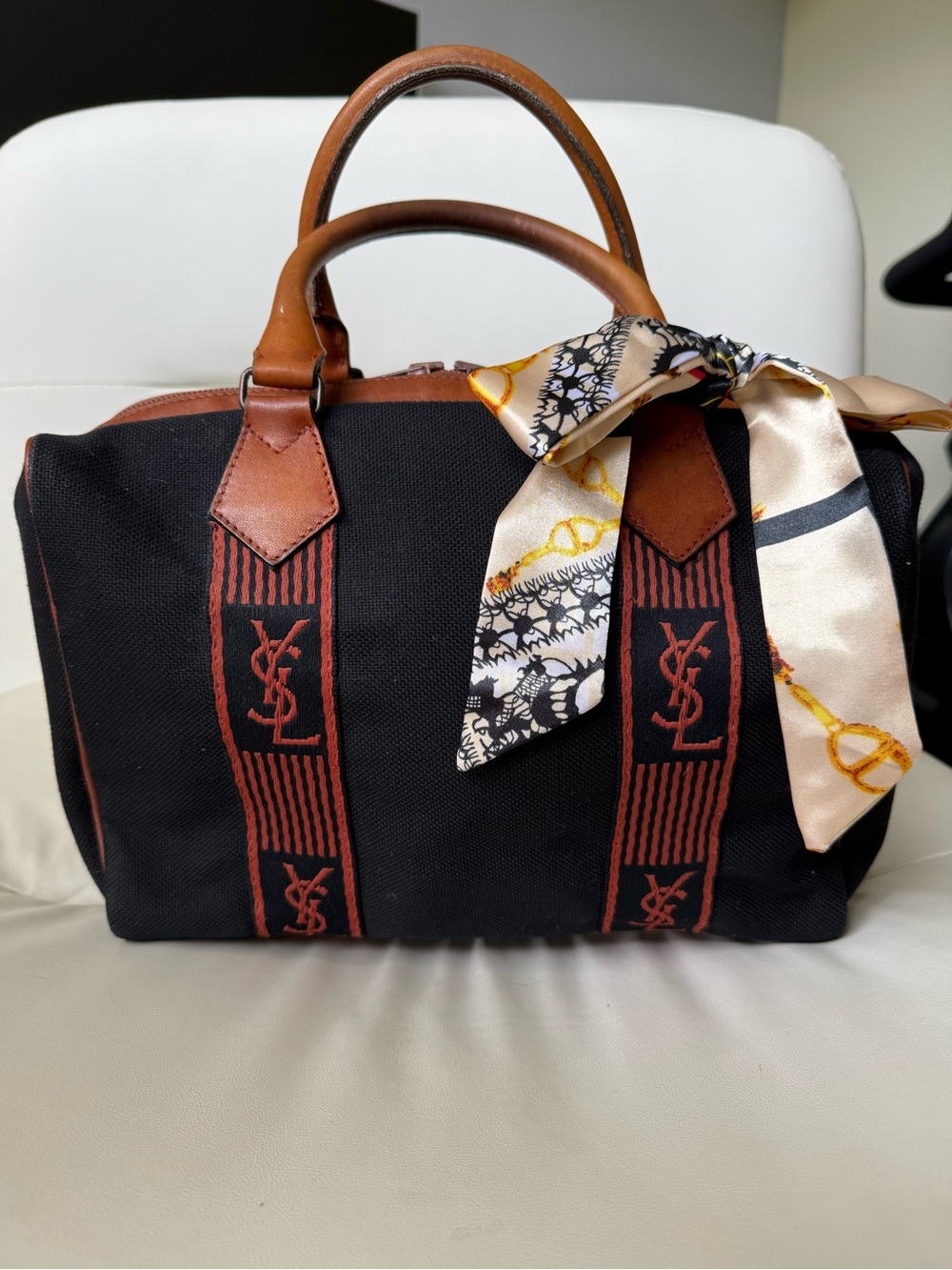 Yves Saint Laurent- Authentic 🍀 EUC Vintage Boston Bag